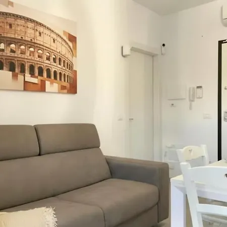 Appartement New! Cozy Retreat - 15min Colosseum & 5min Metro - Wifi, Ac Rome