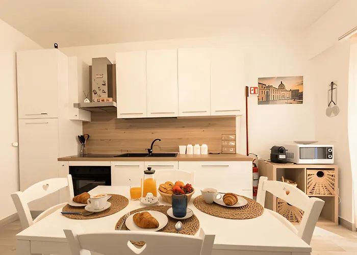 New! Cozy Retreat - 15min Colosseum & 5min Metro - Wifi, Ac Apartamento Roma