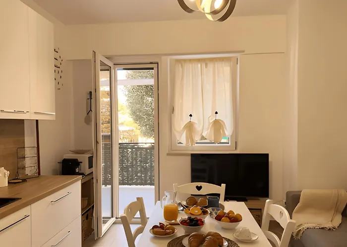 New! Cozy Retreat - 15min Colosseum & 5min Metro - Wifi, Ac